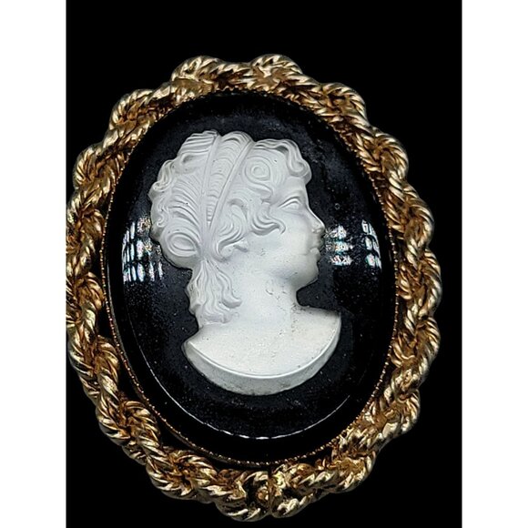 Black & Frosted Glass Cameo Brooch Gold Tone Vintage Victorian Lady Pin - Picture 10 of 14